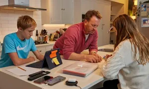 Những người chồng làm hậu phương cho các nữ doanh nhân Phố Wall